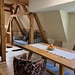Apartment In Herrschaftlicher Krakow am See