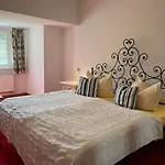 Apartment In Herrschaftlicher *