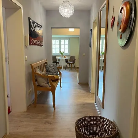 In Herrschaftlicher דירה *